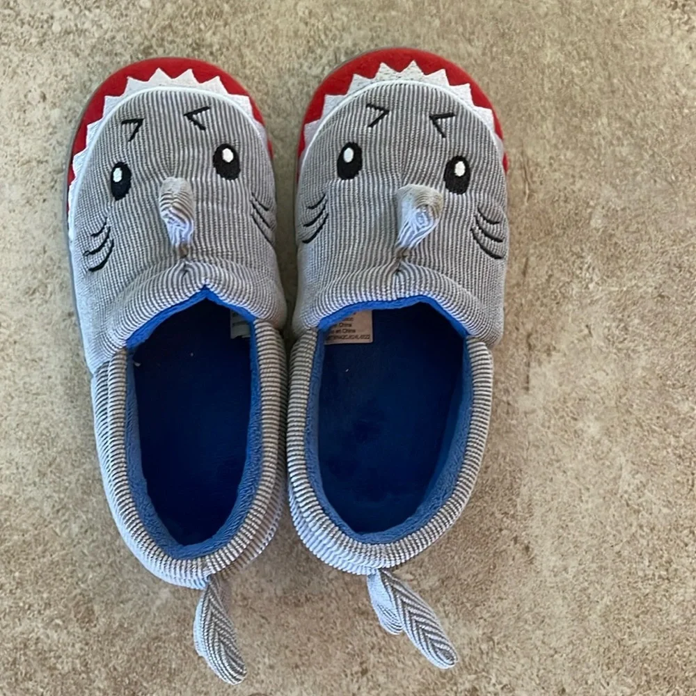 Shark slippers- Toddlers Sz